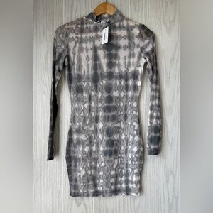 🌊 Tic Toc “Keeping It Trendy” Gray Mesh Swim Cover / Mini Dress – Size S NWT